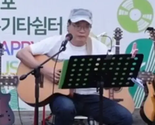 25년 어느 가을날의 버스킹